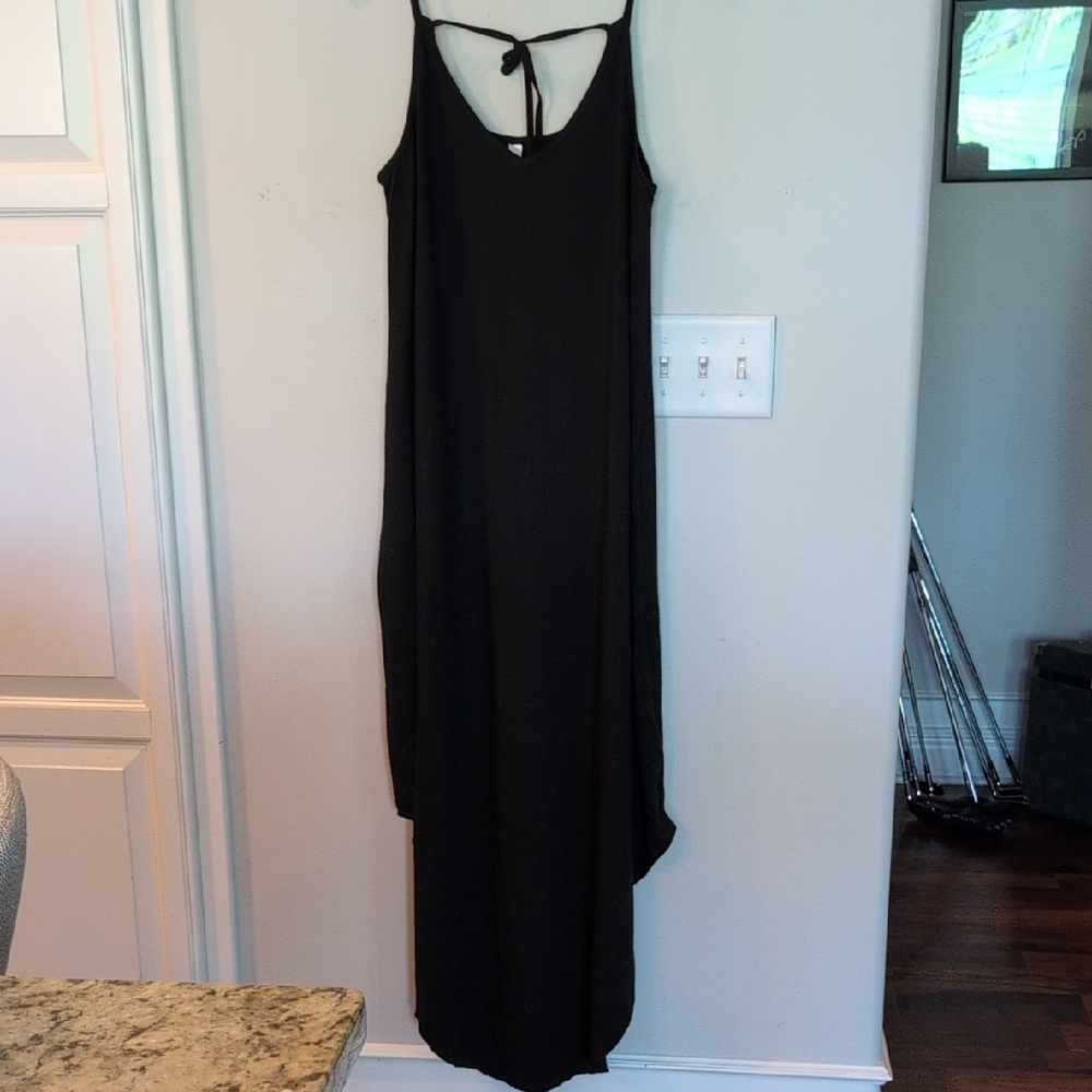 Elegant Black Sleeveless Dress